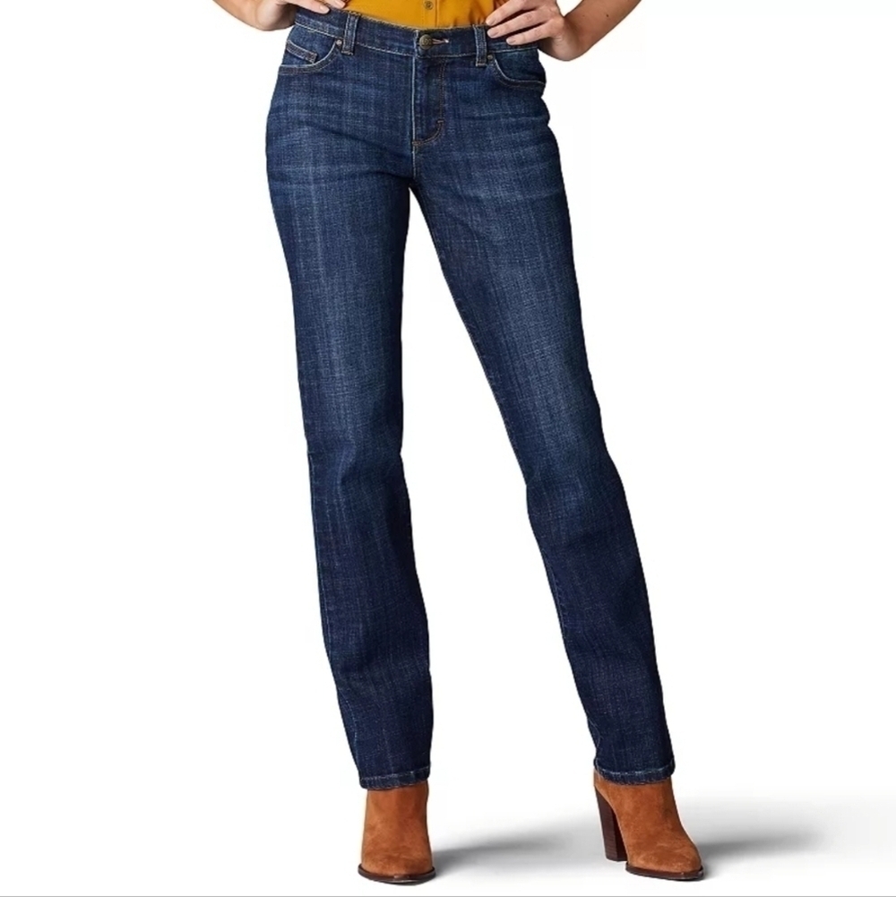 Lee Relaxed Fit Straight Leg Mid Rise Short Petite Jeans